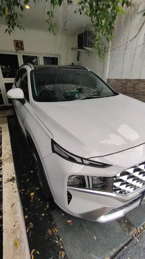 Dijual LOW KM Hyundai Santa Fe Diesel Signature
