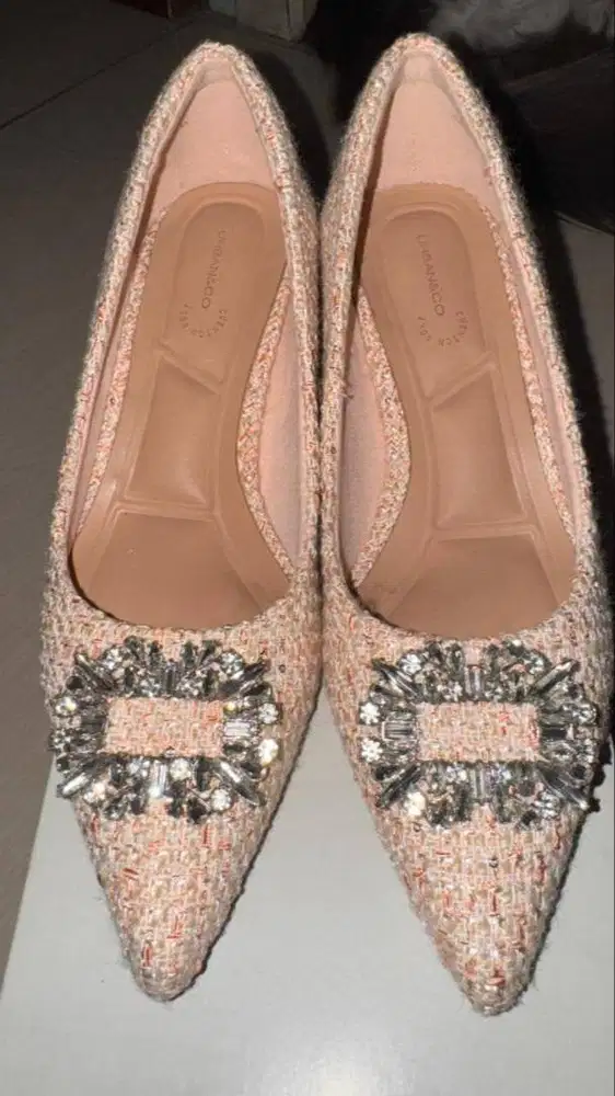 Urban & Co Like New - Size 35 Kecil (Small Size)