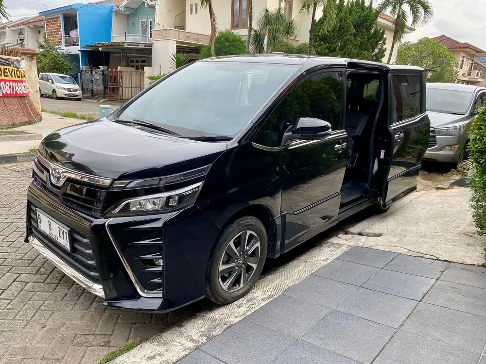 Toyota Voxy 2018 Bensin