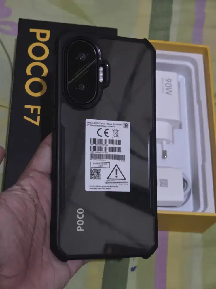 Jual HP bekas Poco F7 12/512 likenew mulus istimewa