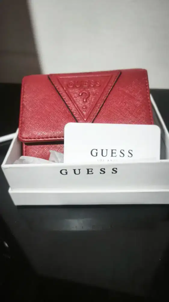 Dompet guess merah original