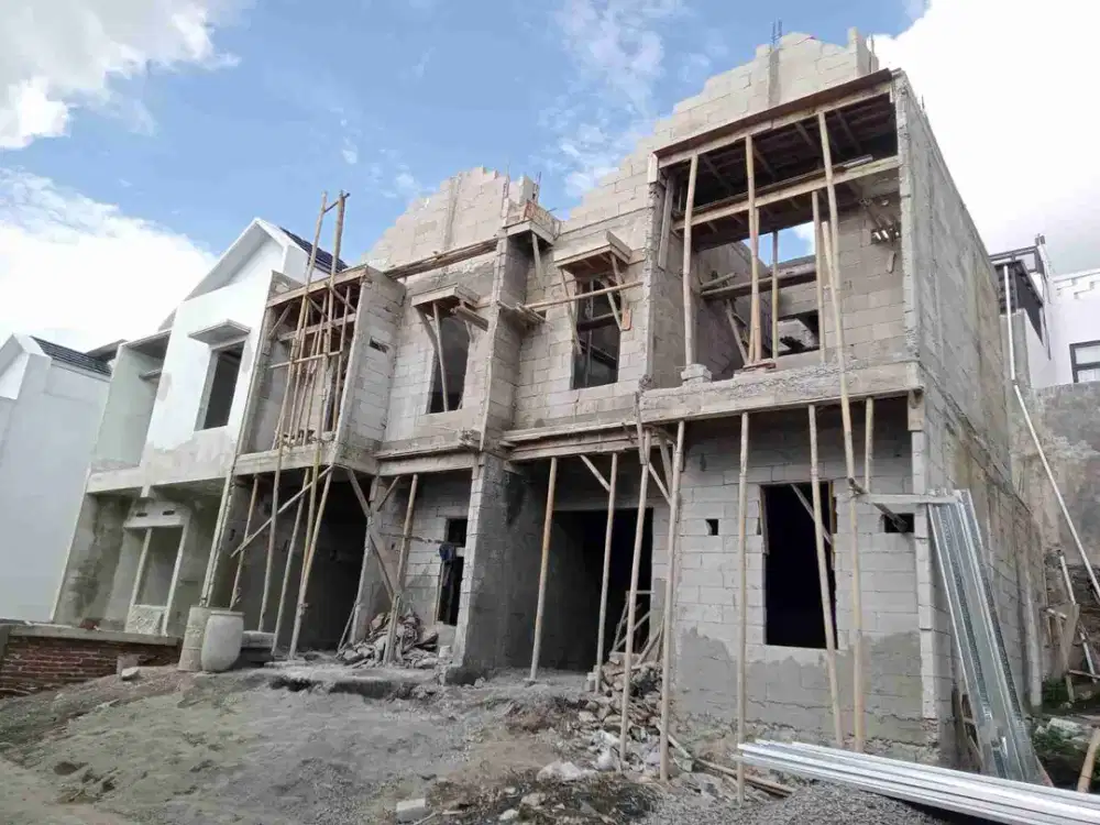 dijual Rumah 2 lantai on proses siap huni Dekat Stasiun KCIC Padalarang