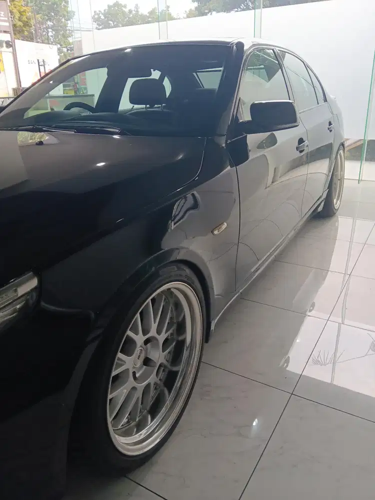 BMW 530i 2009 Bensin