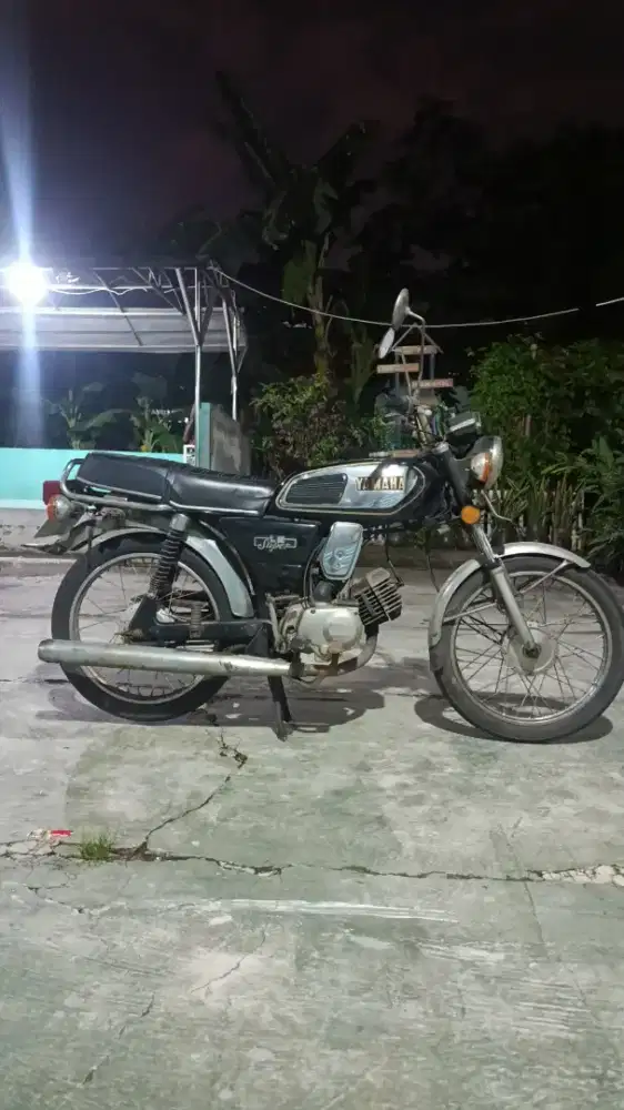 Dijual motor jadul yamaha L2super thn 1982 surat komplit STNK BPKB