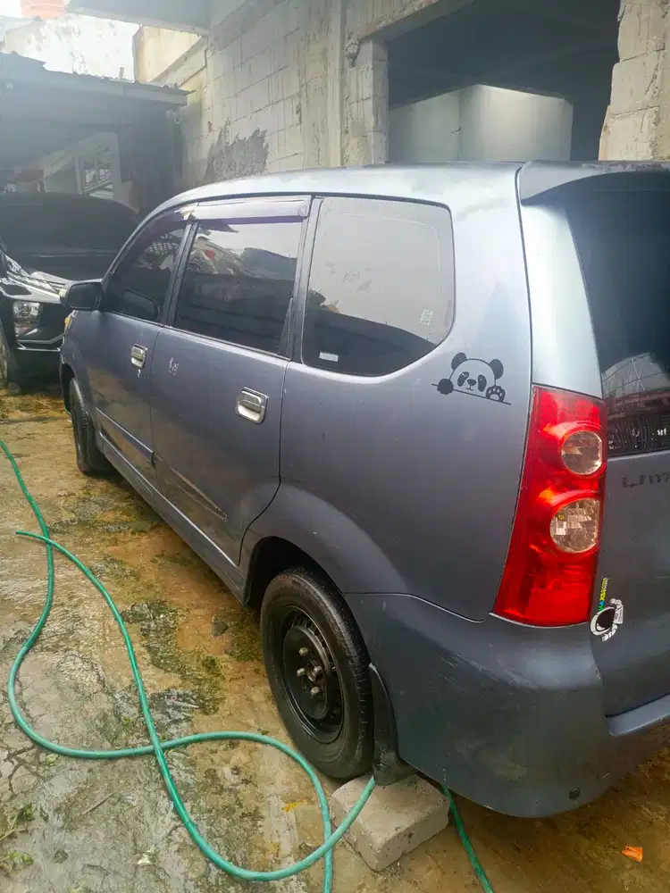 Daihatsu Xenia 2010 Bensin