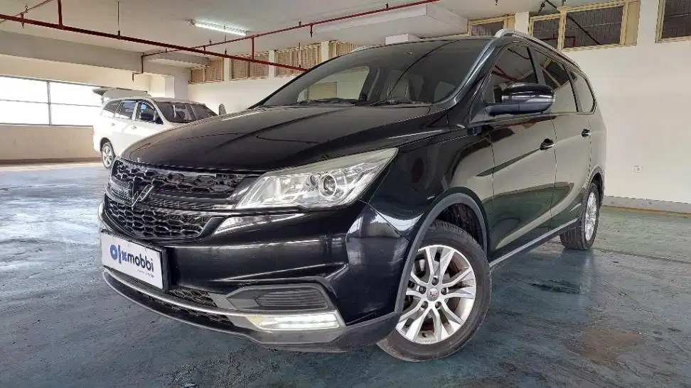 TERMURAH TDP 6,JT Wuling Cortez 1.5S T Lux+ Bensin-AT Hitam 2021