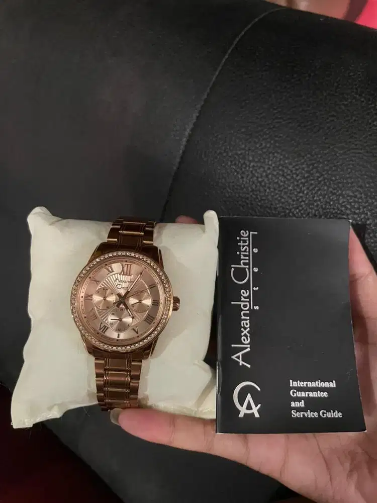 Jam alexandre christie wanita