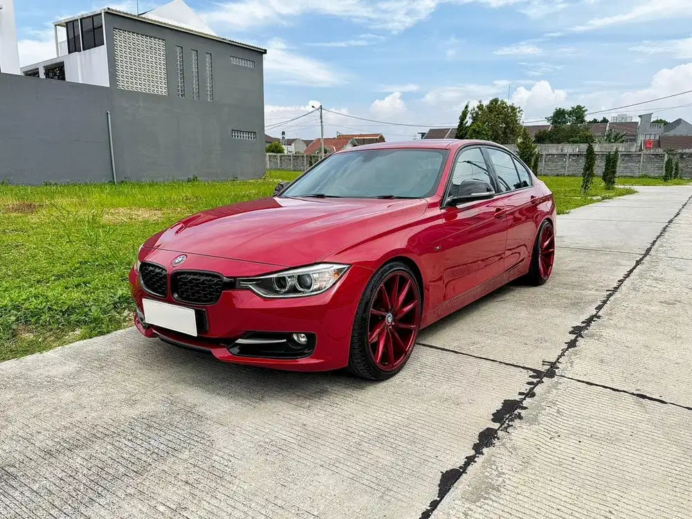 BMW 320i Sport F30 Melbourne Red