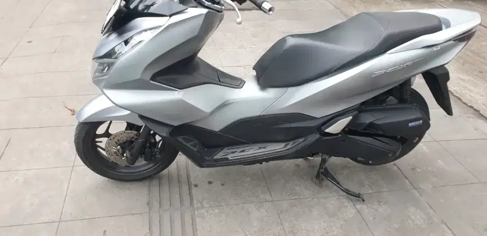 PCX 160 CBS th 2024 W Gresik  istimewa pjk Aktif