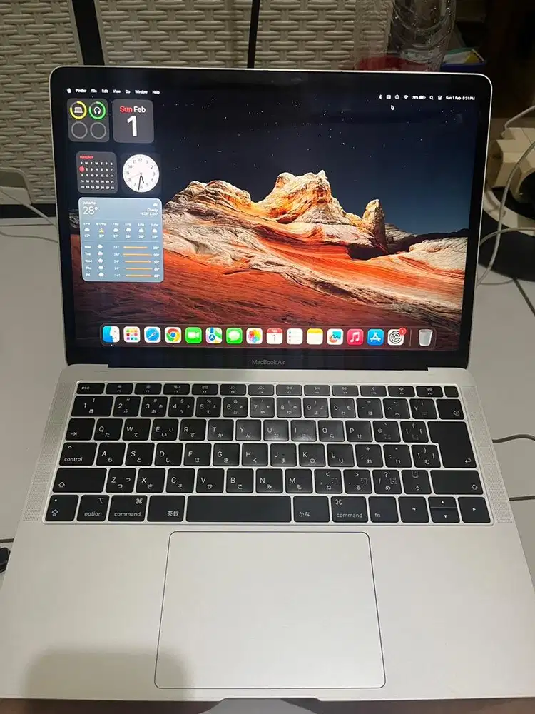 Jual Macbook air 2019 - 256
