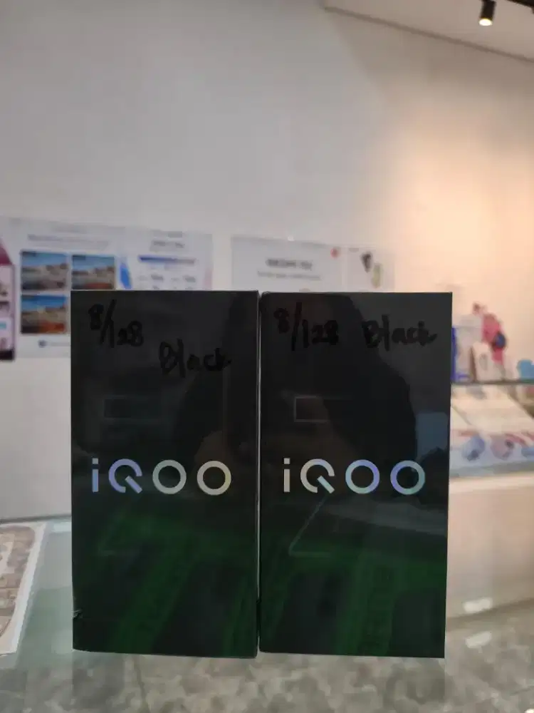 iQOO Z10 5G 8/128GB Black Baru