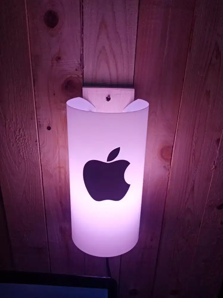 LAMPU DINDING LOGO APEL KROAK