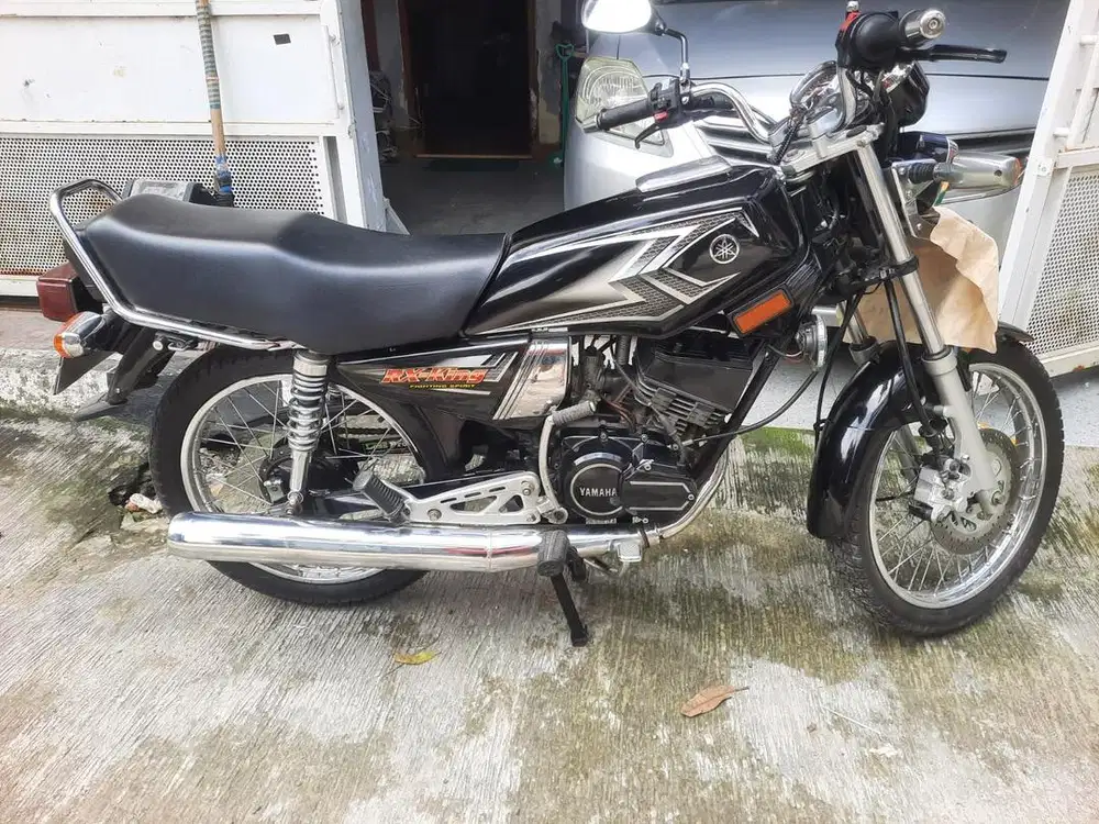 Rx king 2004 motor biang jarang dipake. Mulus full.