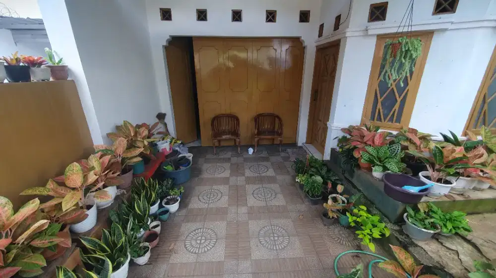 Rumah nyaman di Garut kota.