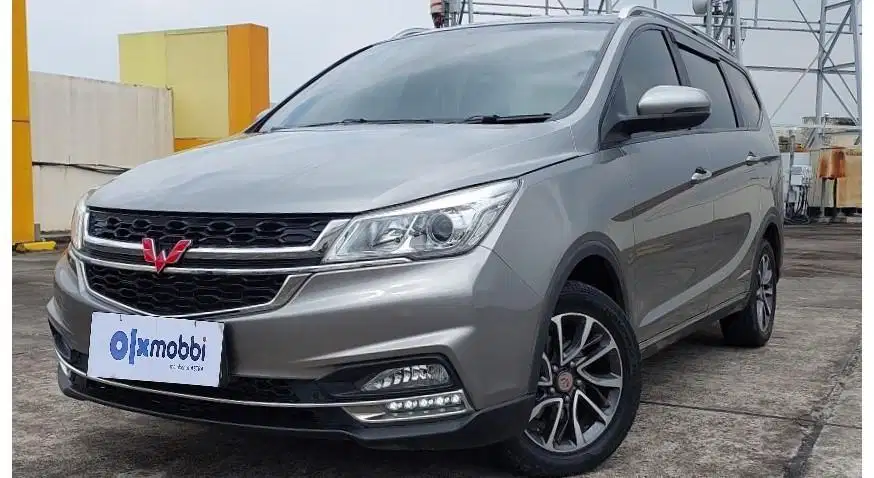 TERMURAH TDP 7,JT Wuling Cortez 1.5S T Lux Bensin-AT Abu-Abu 2020