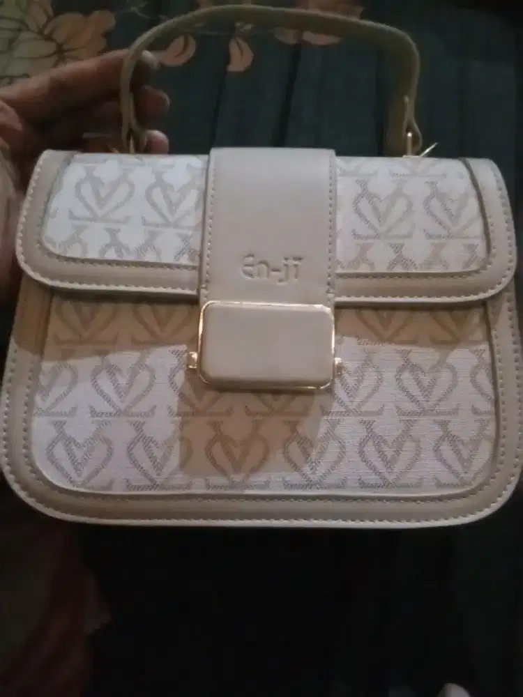 JUAL TAS PUTIH MOTIF