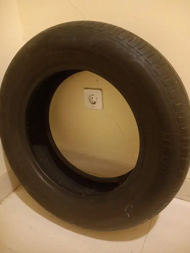 Ban Bridgestone 205/65 R16