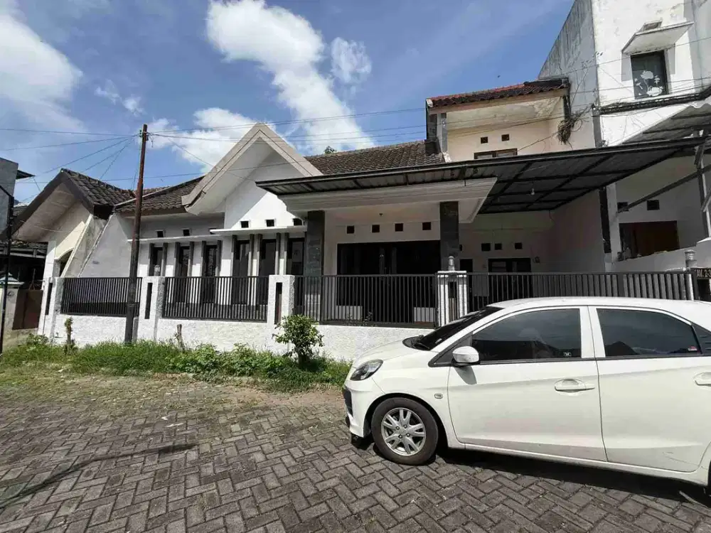RUMAH MEWAH SIAP HUNI JALAN ARUMBA