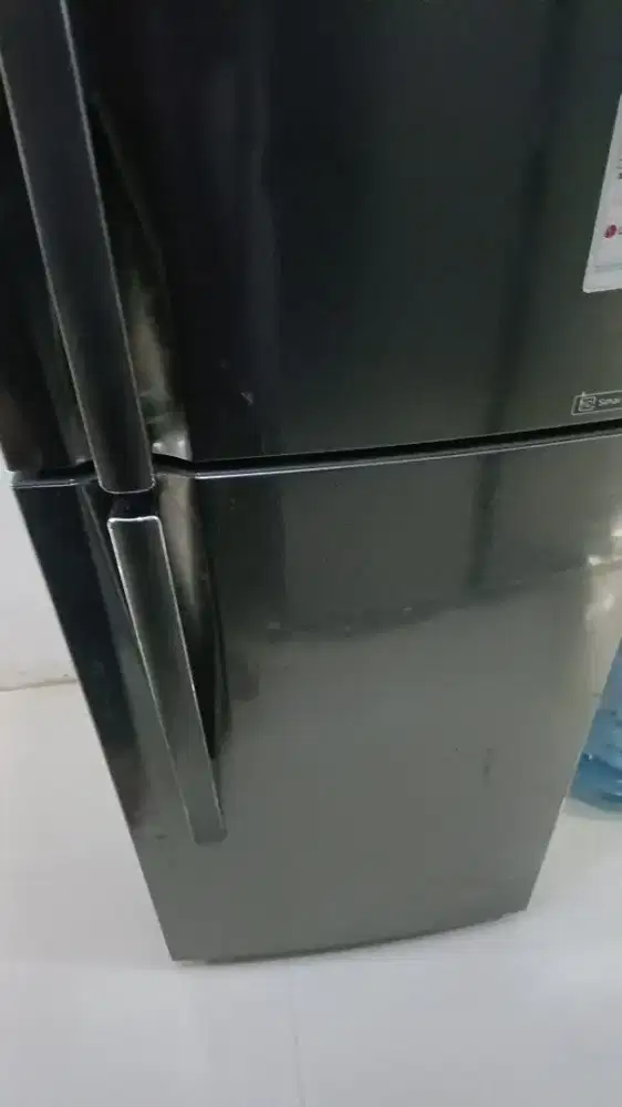 Jual kulkas lg bekas kondisi dingin