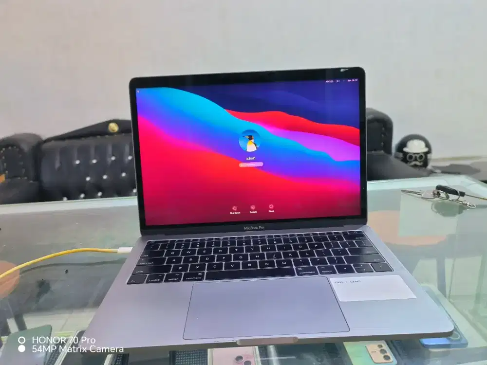 Apple MacBook pro 13 inch 2017 i5 iBox 128GB