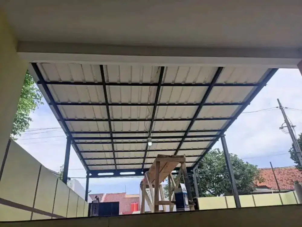 Pemasangan rangka atap baja ringan