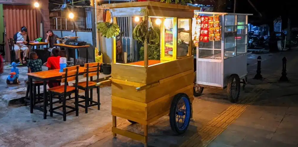 Perlengkapan Usaha - Gerobak Kayu