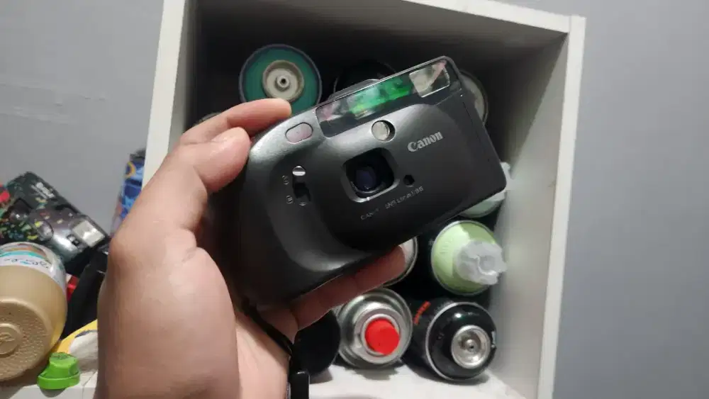 kamera analog canon sure shot ace date