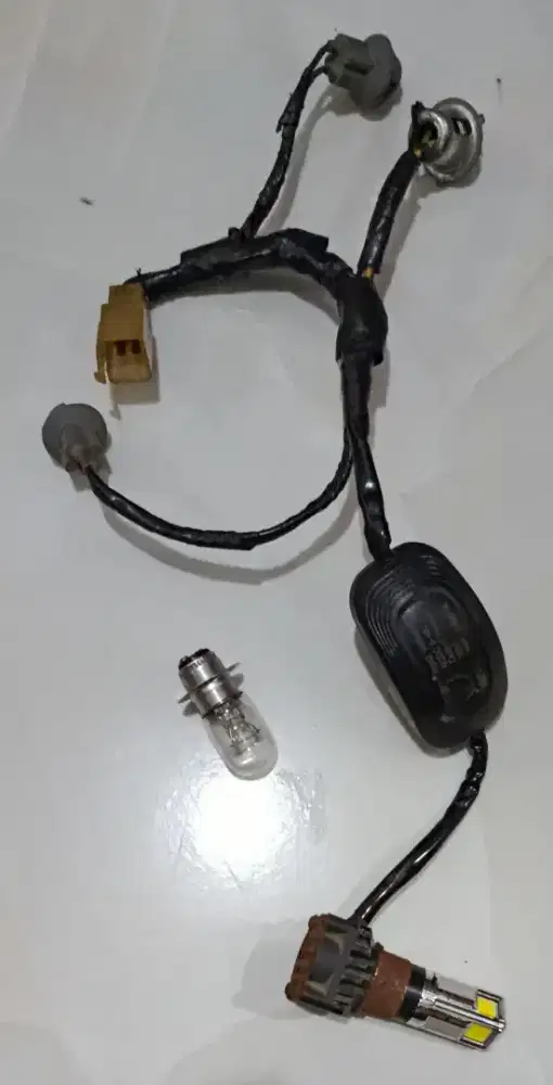 Soket fiting lampu depan dan sen xeon karbu copotan ori ygp stanley