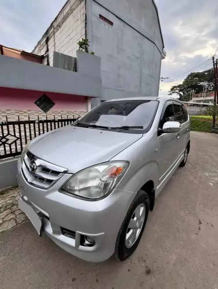 Toyota Avanza 1.3 G A/T 2010