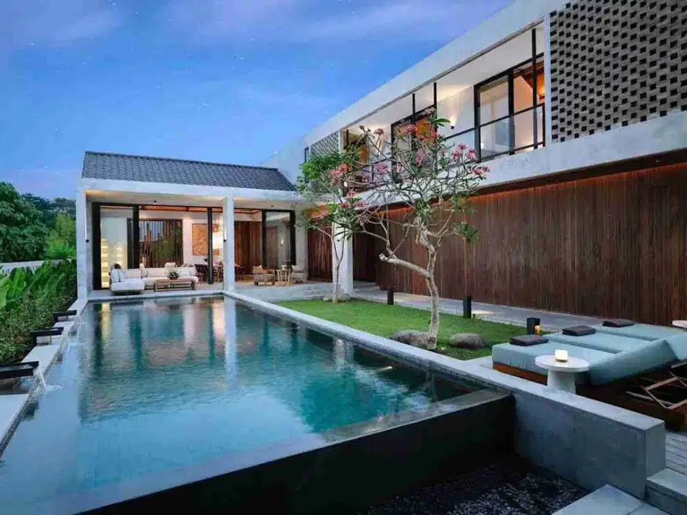 Luxury Villa 7BR Full Sawah View Padang Linjong Canggu