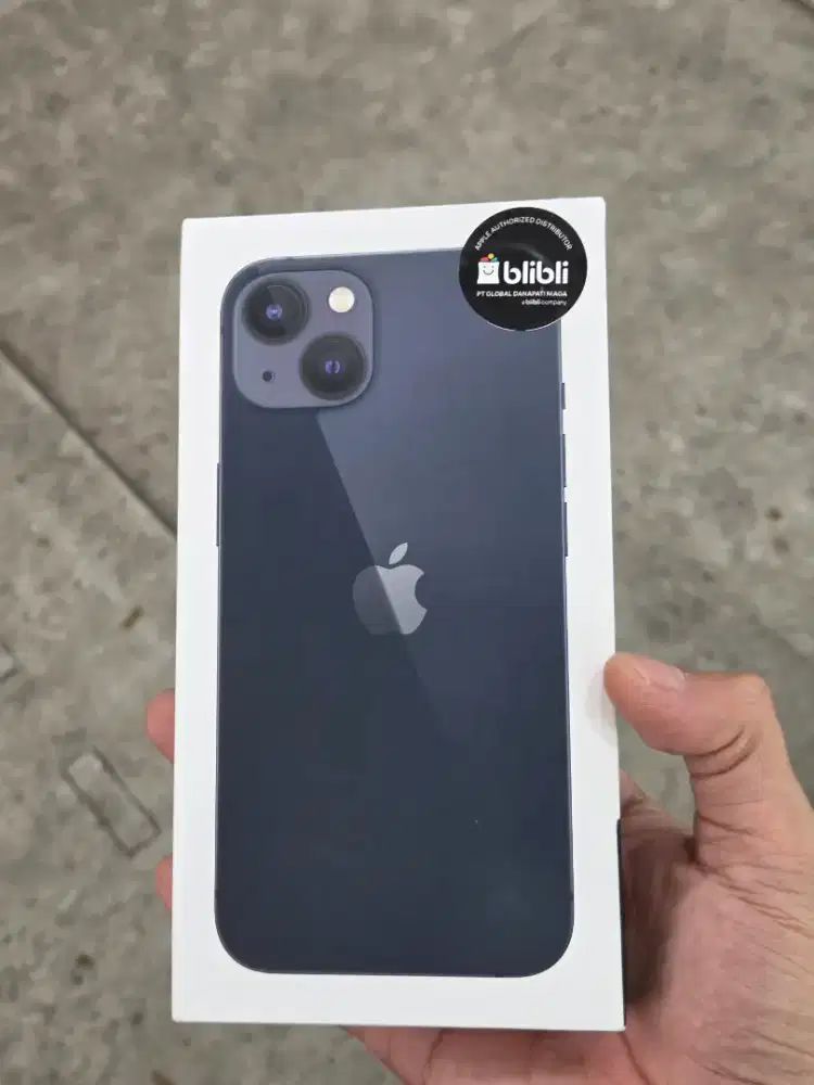Iphone 13 128 gb kondisi baru