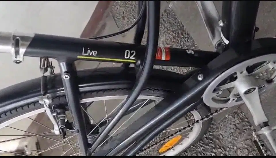 Sepeda specialized globe live 2