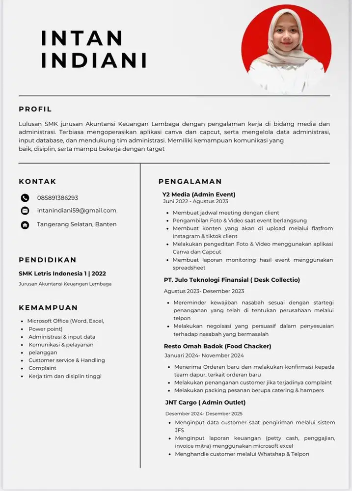 Mencari pekerjaan dibidang administrasi, pelayanan (waiters)