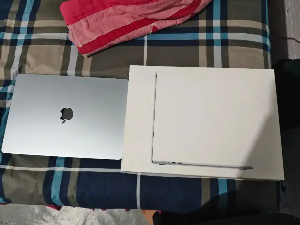 MacBook Air M4 16/256GB 15inch Ibox