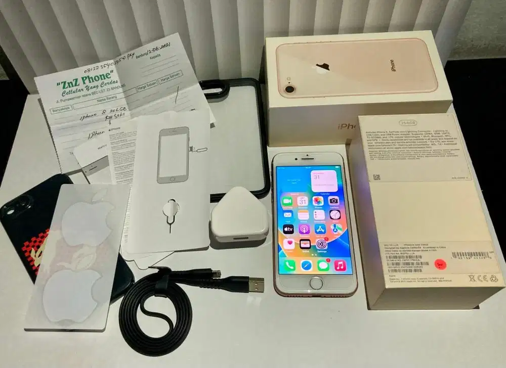 iPhone 8 256GB Gold