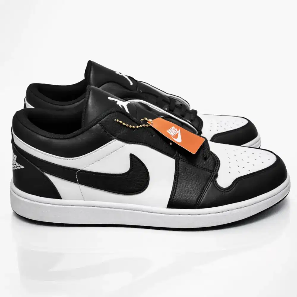 Sepatu Nike Air Jordan 1 Low Panda