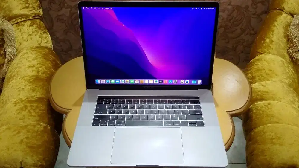 Macbook Pro Retina 15 Ram 16GB Editing Berat AMD PRO Core i7 SSD 512GB