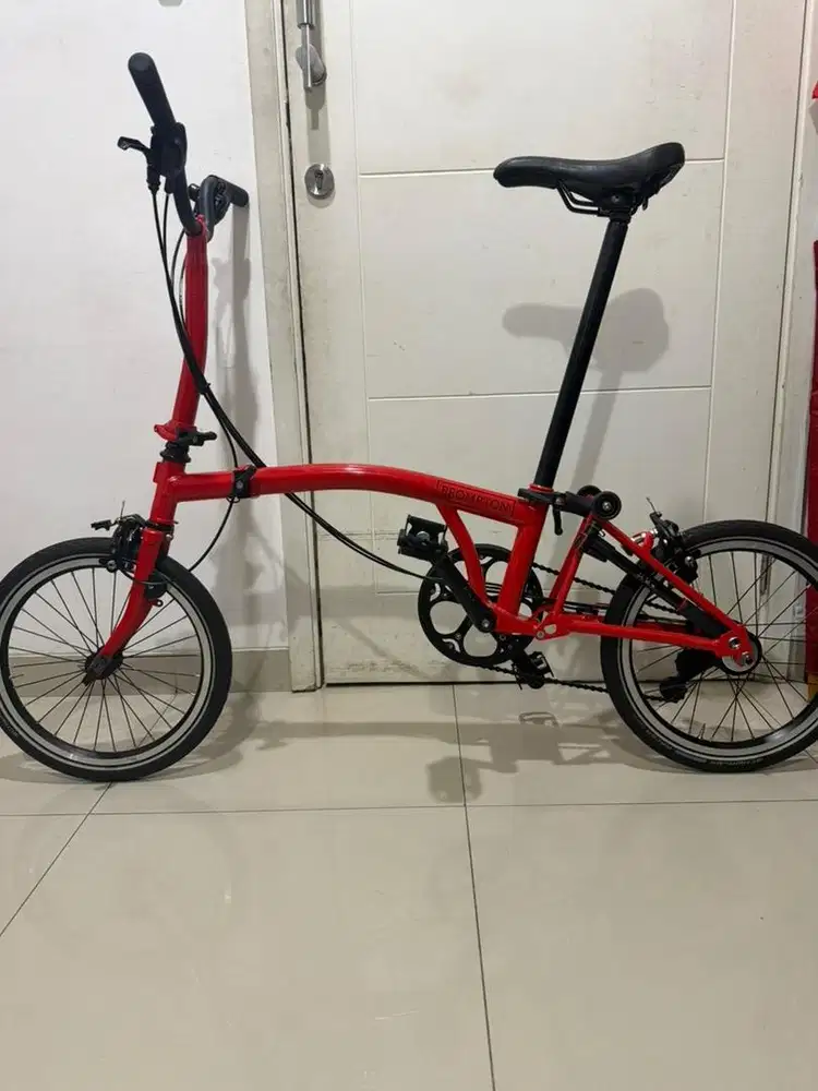 Brompton Red Rocket Black Edition