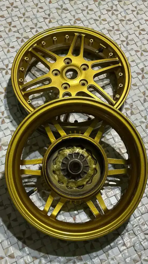 VELG BAN KNALPOT VESPA MATIC
