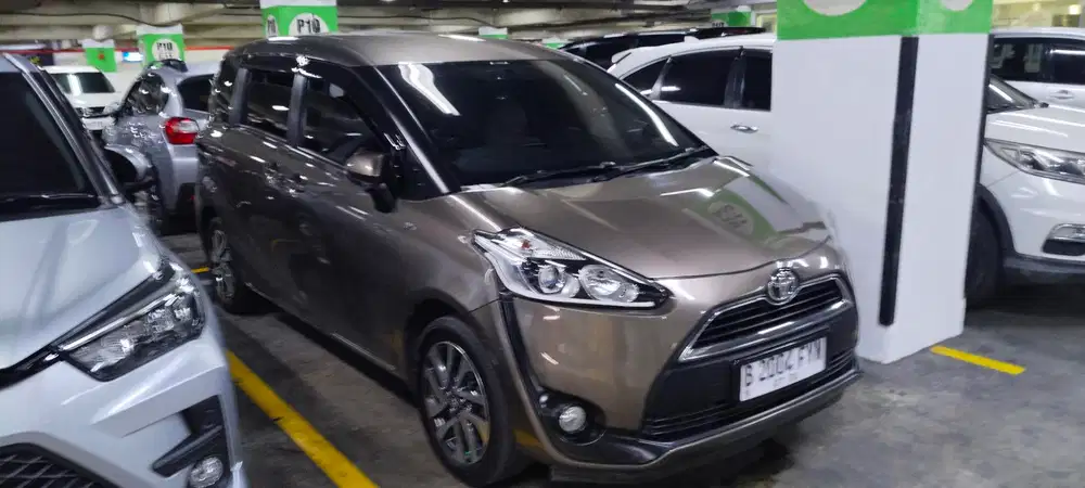 Toyota Sienta v matic promo TDP 10% 2017