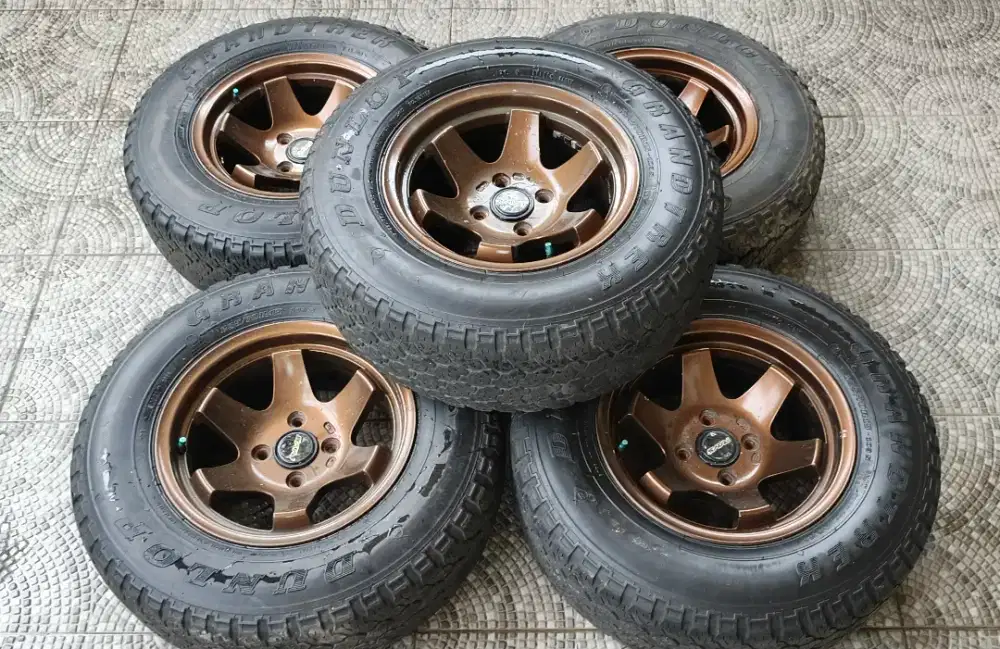 Velg TE37 Ring 15 Ban Dunlop Grandtrek
Set 5 biji