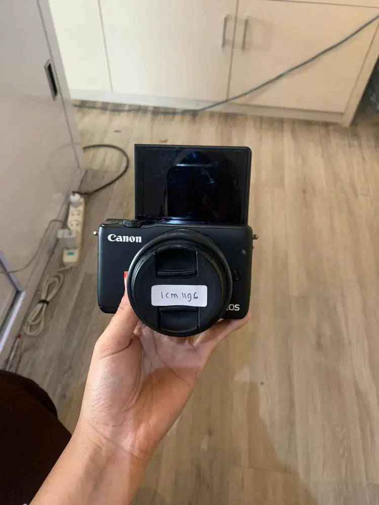 KAMERA CANON M10 + KIT