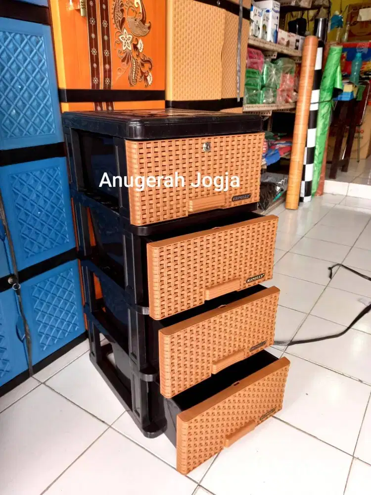 lemari Napolly Contac 4