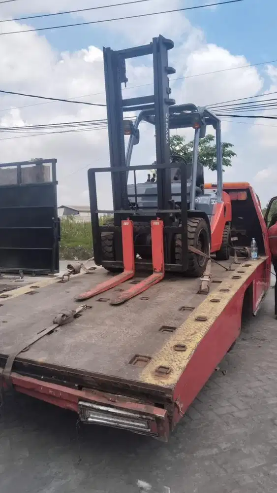 FORKLIFT bekas Second Surabaya