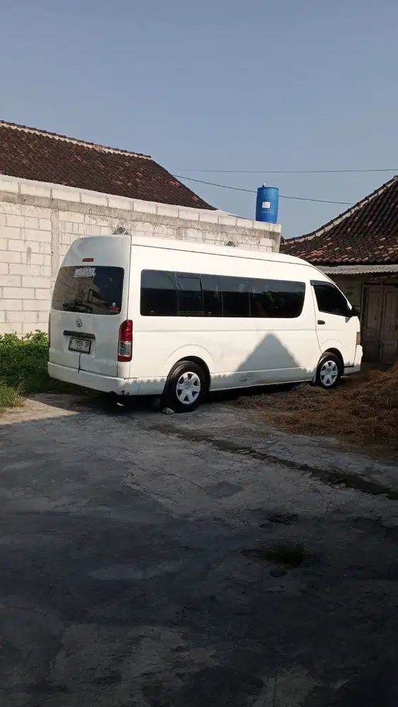 Toyota Hiace 2012 Bensin