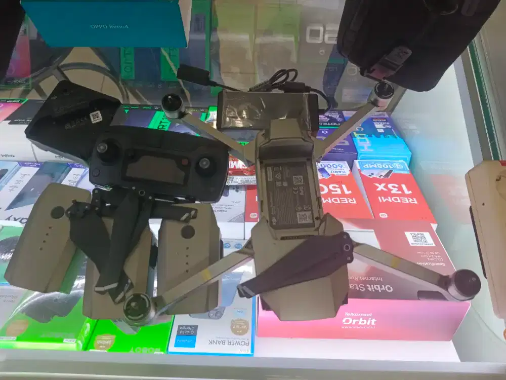 Jual Fullset Drone Dji Mavic pro platinum kondisi msh nyala normal ada