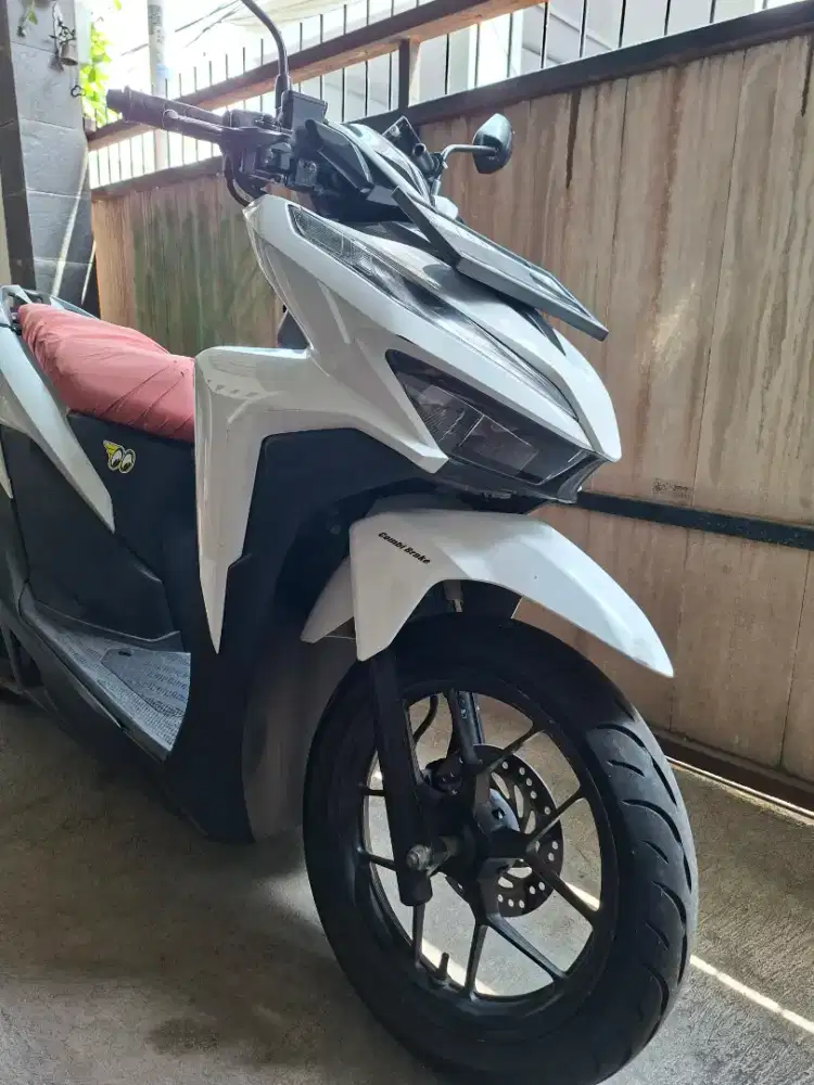 Dijual Honda Vario Putih 125 LED 2018