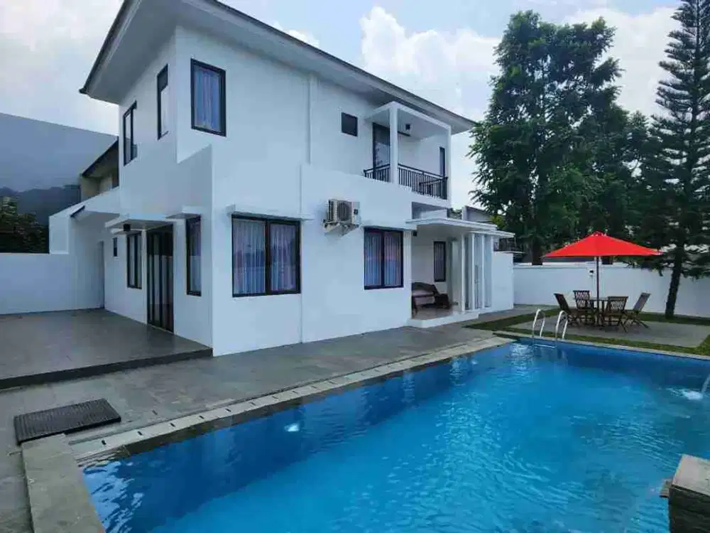 Rumah hook purnished + kolam renang cluster Sentul city Bogor