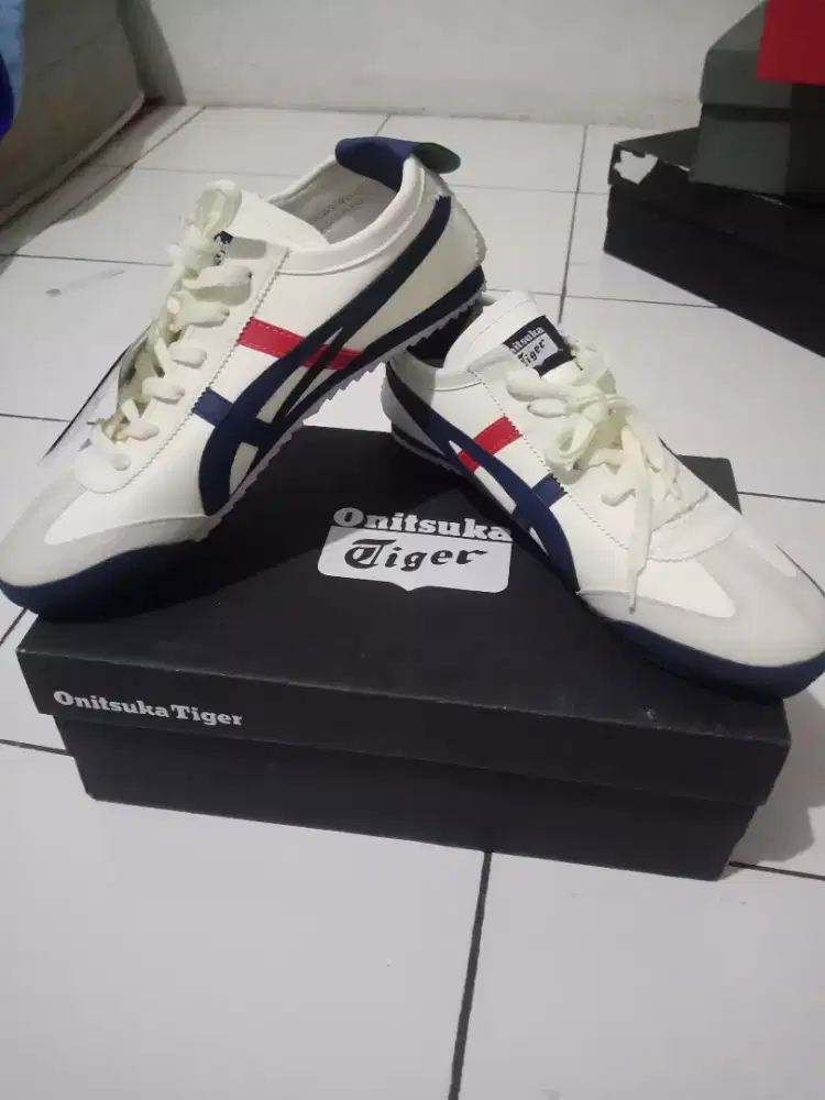 Sepatu Onitsuka tiger