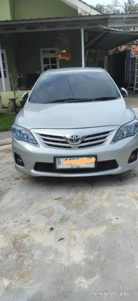 Dijual Toyota Altis 2012 Silver mulus original